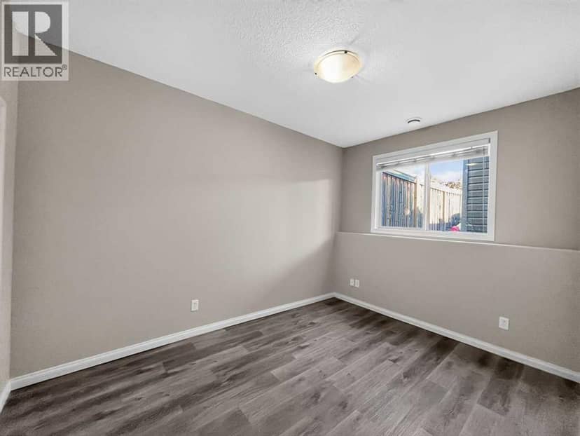 9029 131 Avenue — photo 14 of 20