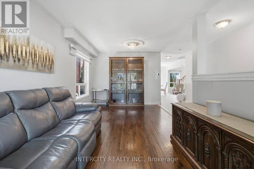 93 Chalone Crescent — photo 8 of 34