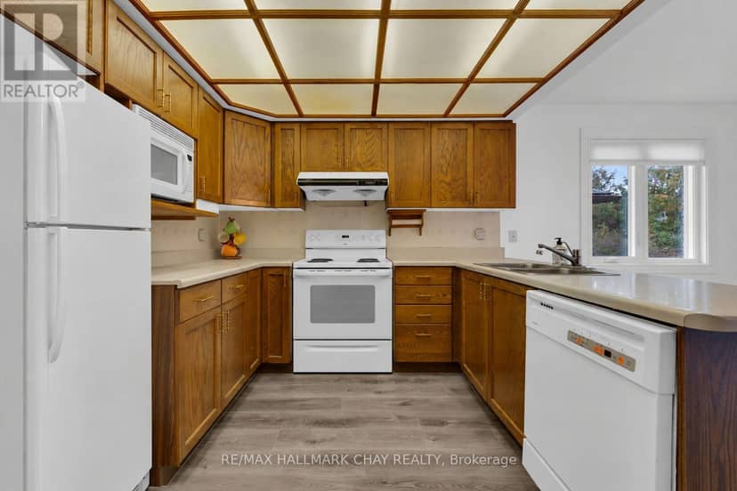 102 Steel Street — photo 10 of 40