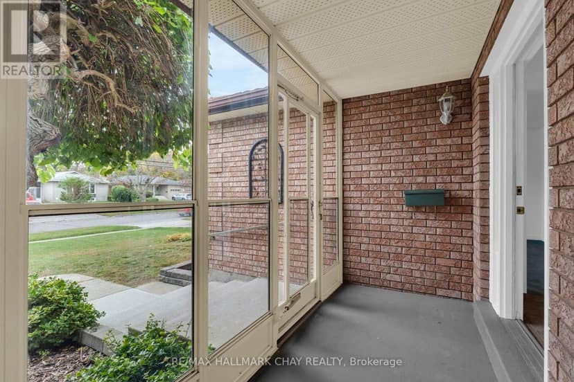 102 Steel Street — photo 3 of 40