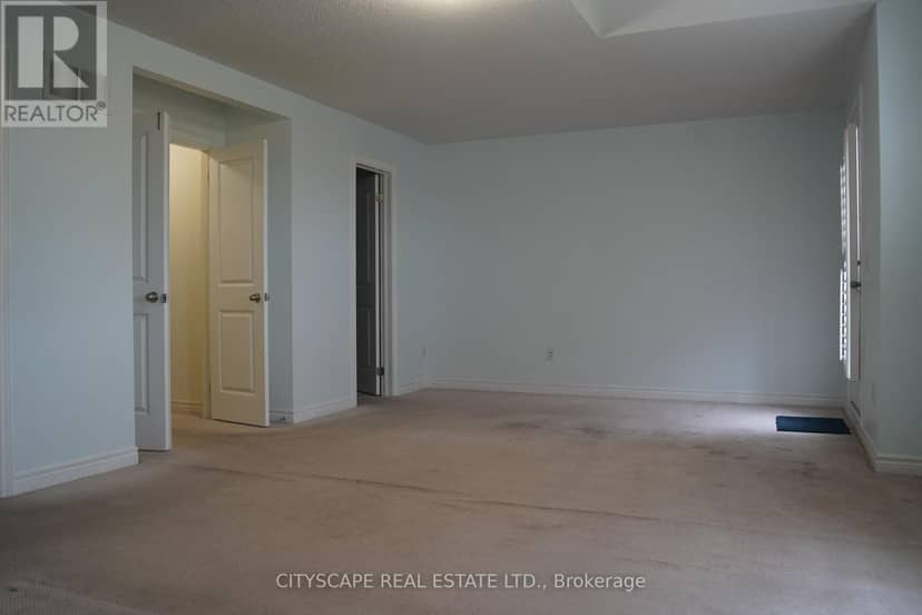 17 - 3045 Gladeside Avenue — photo 21 of 39