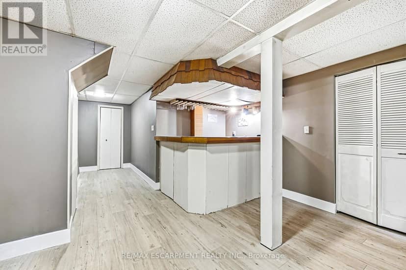 14 - 564 Sheraton Road — photo 25 of 33