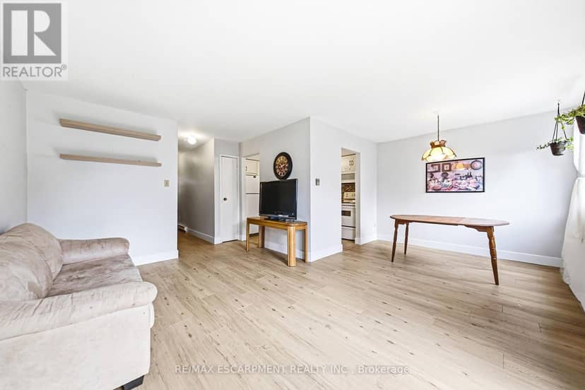 14 - 564 Sheraton Road — photo 3 of 33