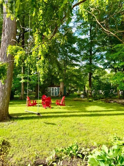 89 Holyrood Avenue — photo 34 of 38