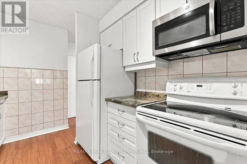 246 - 42 Tannery Street E — photo 11 of 29