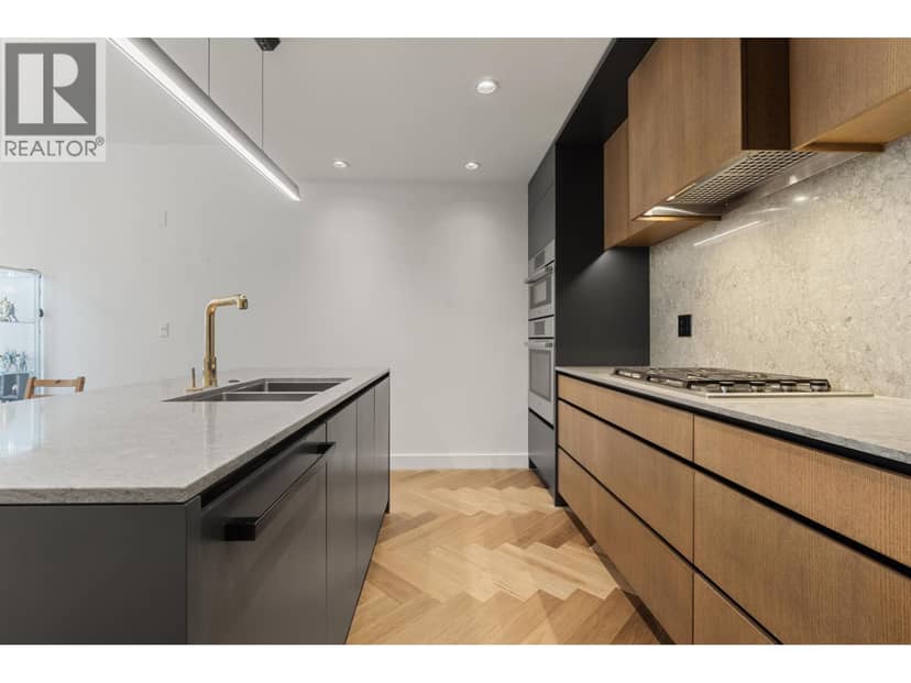 107 458 W 63RD AVENUE, Vancouver