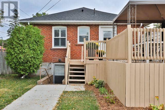 17 Loney Avenue — photo 26 of 29