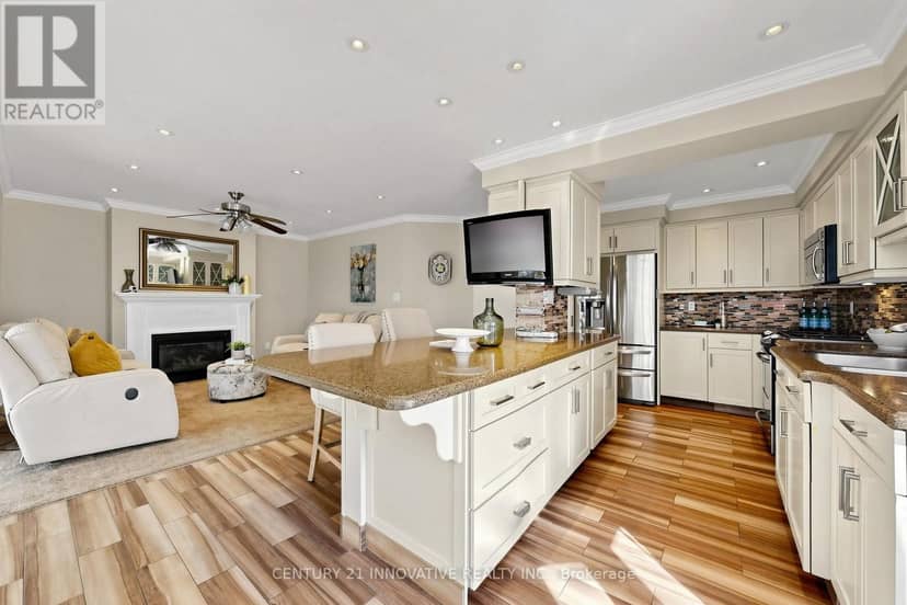 43 Bonnydon Crescent — photo 15 of 40
