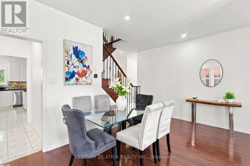 136 Rollinghill Road, Richmond Hill, photo 5