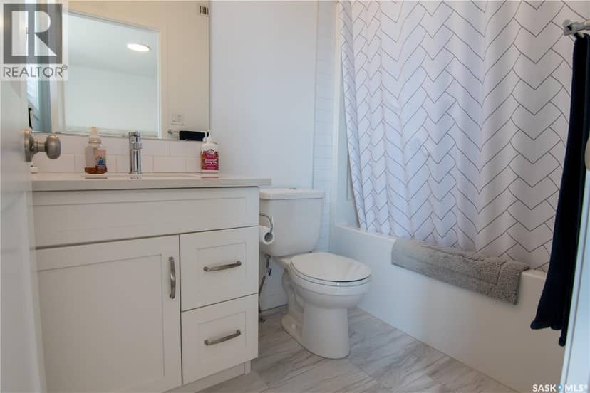 5148 Buckingham DRIVE E — photo 15 of 28