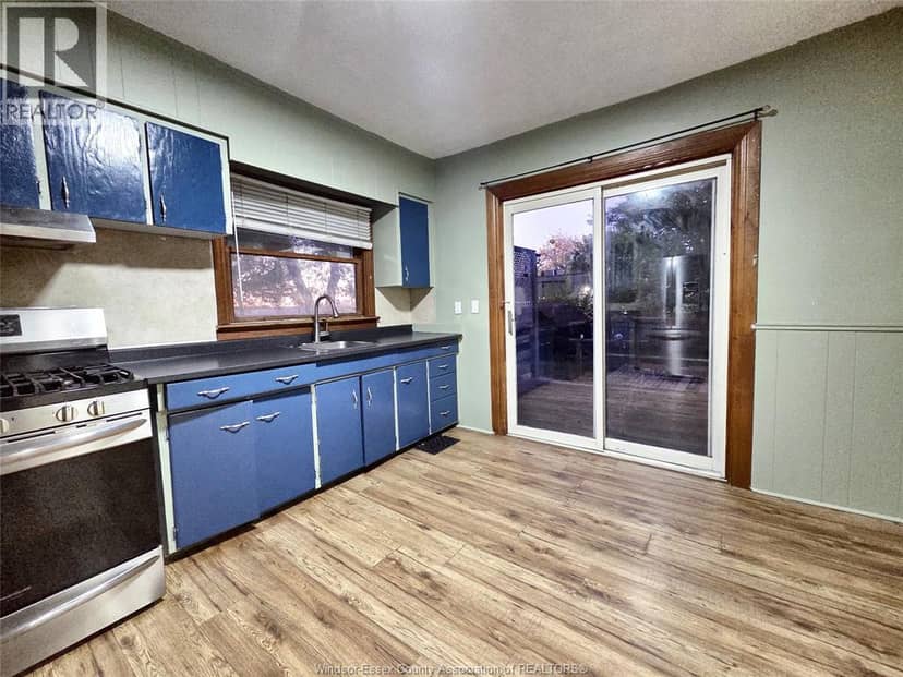328 John B Avenue — photo 5 of 16