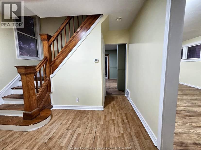 328 John B Avenue — photo 2 of 16