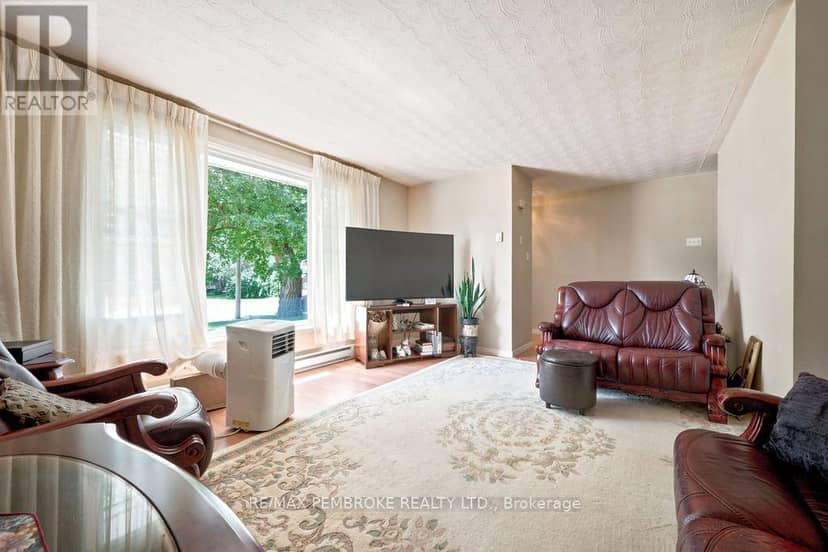 1656 Beachburg Road — photo 10 of 40
