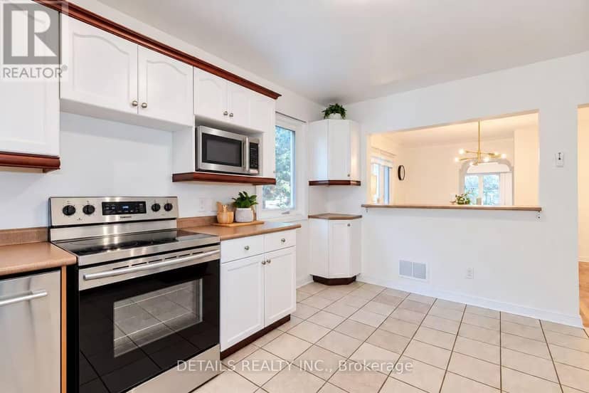 3021 Richmond Road — photo 12 of 40