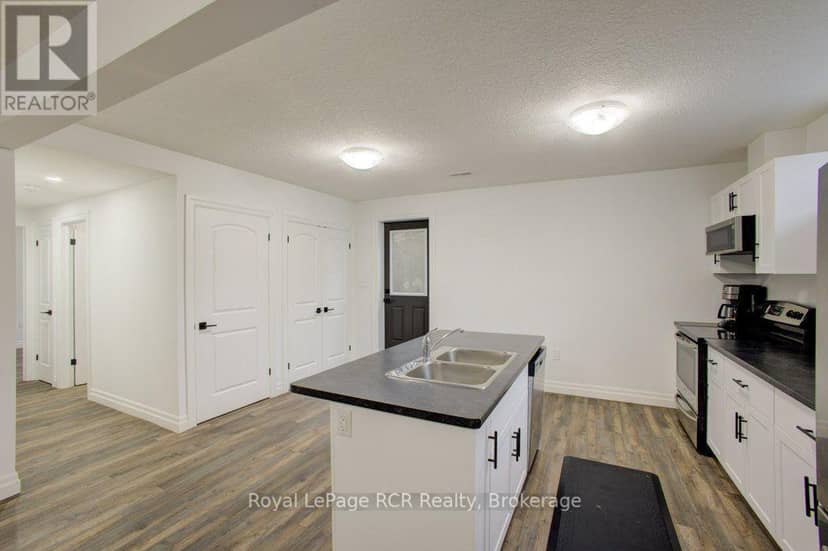 137 Walsh Street — photo 26 of 40