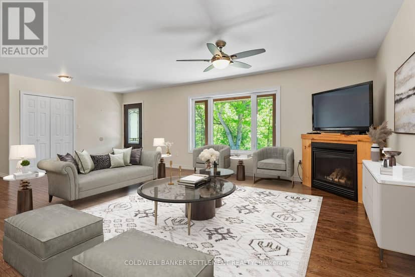15 Redpath Lane — photo 14 of 40