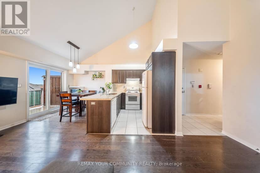 48 - 651F Warden Avenue — photo 15 of 40