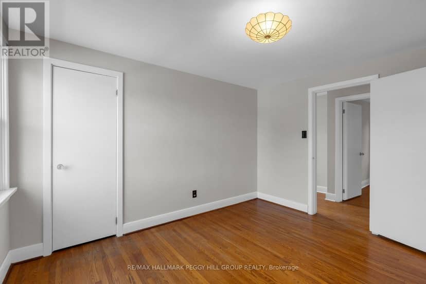109 Codrington Street — photo 11 of 23