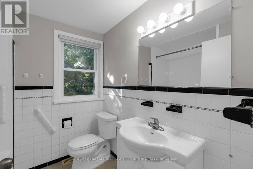 109 Codrington Street — photo 12 of 23