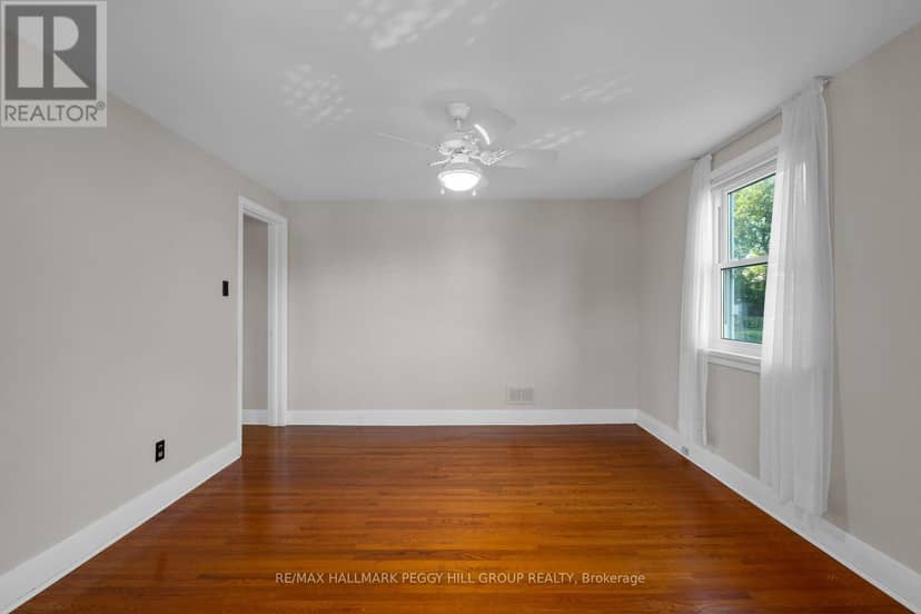 109 Codrington Street — photo 9 of 23