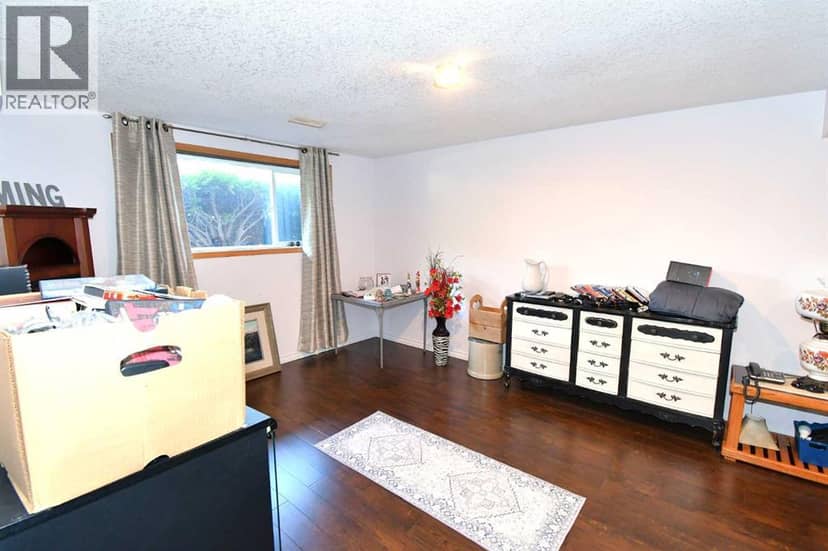 39 Chinook Road W — photo 23 of 40