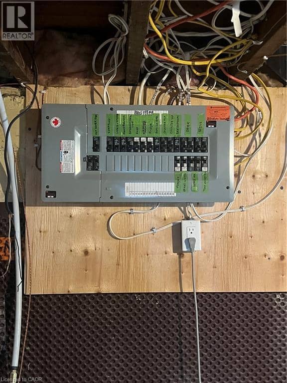 179 VINE Street S — photo 16 of 16