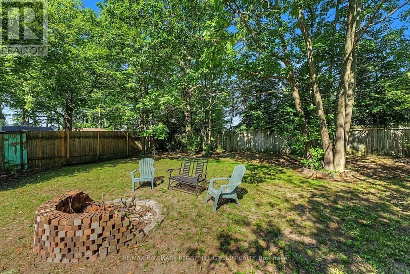 60 Laidlaw Street — photo 13 of 20