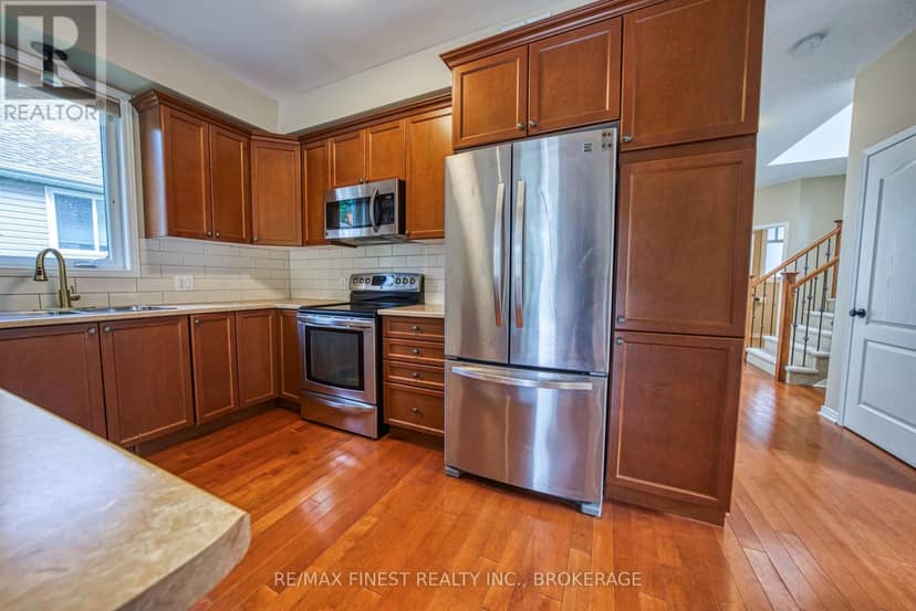 1017 Woodhaven Drive — photo 14 of 40
