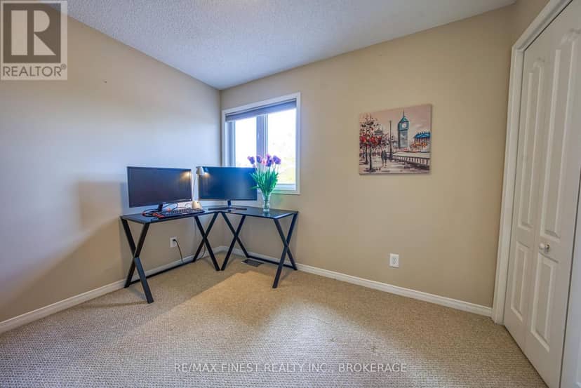 1017 Woodhaven Drive — photo 28 of 40