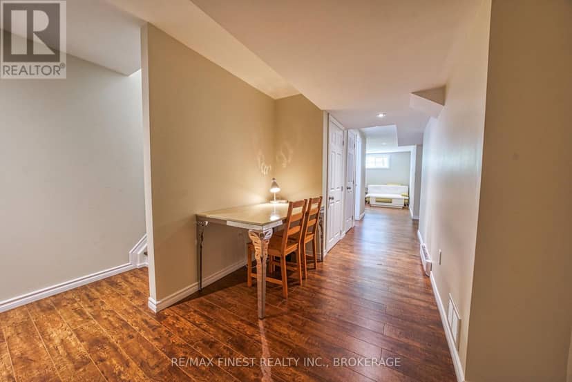 1017 Woodhaven Drive — photo 36 of 40
