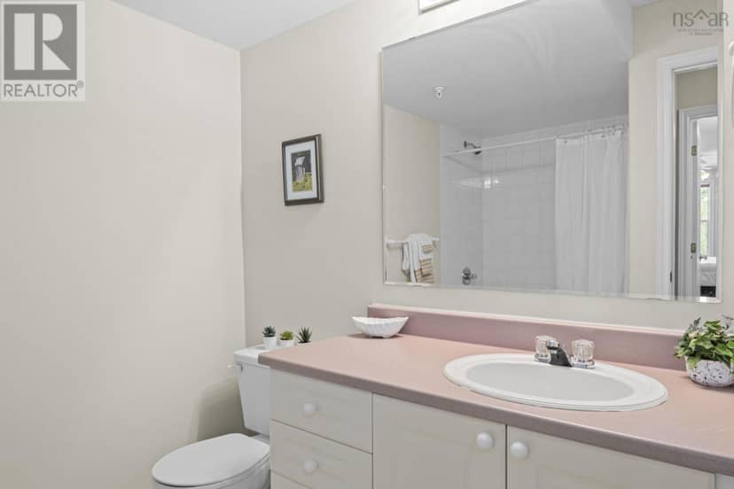 301 2 Lake Drive — photo 19 of 39