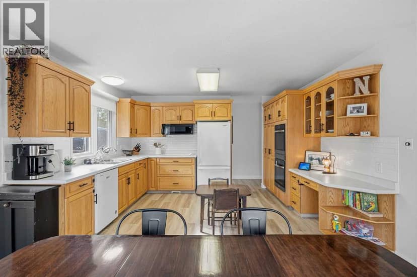 210 3 Avenue — photo 21 of 40