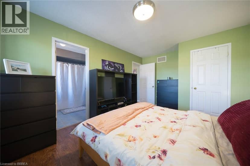 51 WEBB Avenue — photo 31 of 40