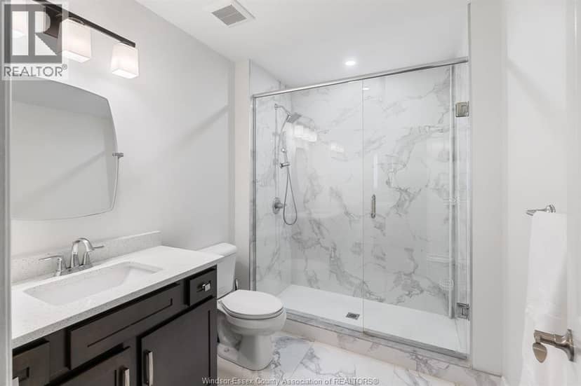 208 Clarke — photo 23 of 40