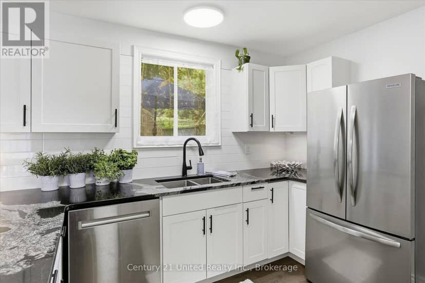 46 Ridge Street — photo 13 of 37