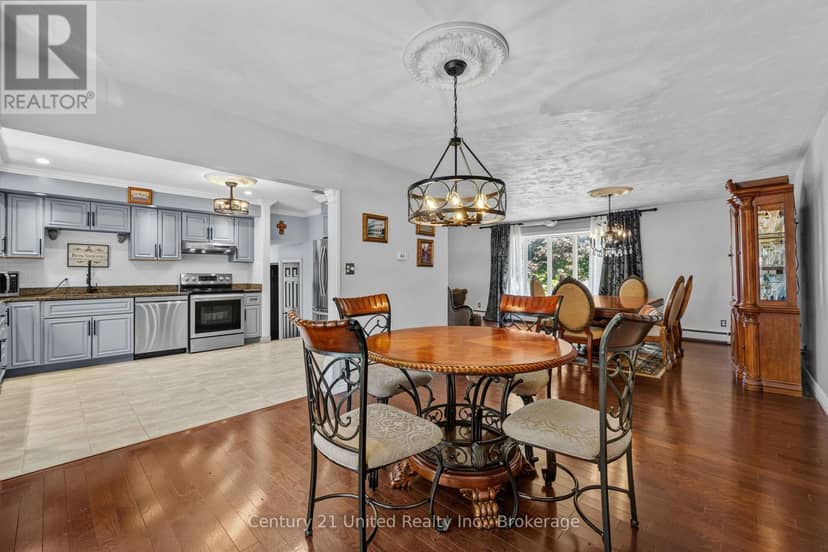 214 Hillview Drive — photo 15 of 40