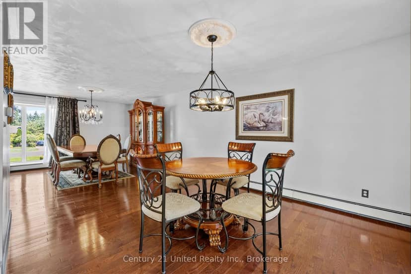 214 Hillview Drive — photo 16 of 40