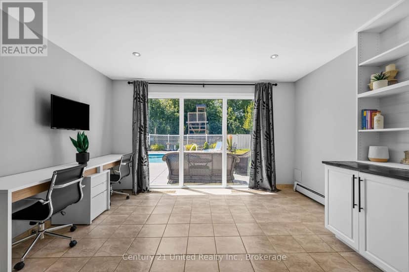214 Hillview Drive, Peterborough, photo 8