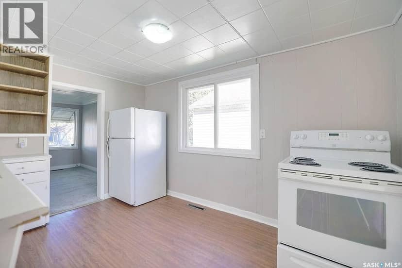 297 Smith STREET — photo 9 of 17