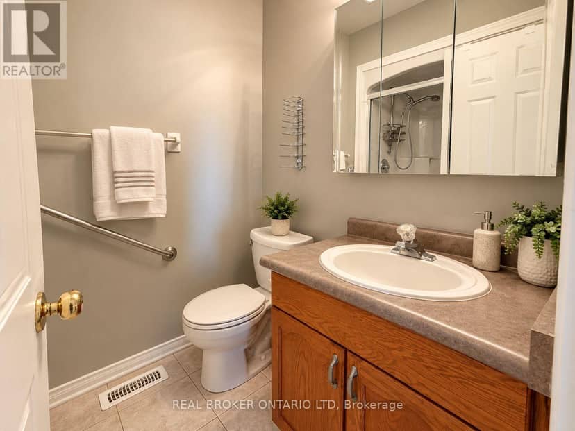 6 - 861 Shelborne Street — photo 12 of 21