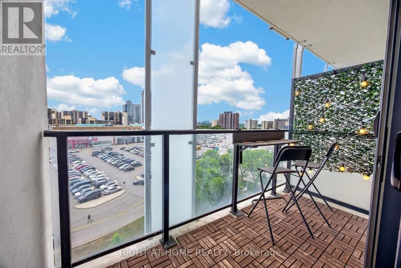 712 - 128 Fairview Mall Drive — photo 16 of 32