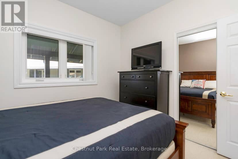 678 Johnston Park Avenue — photo 19 of 40