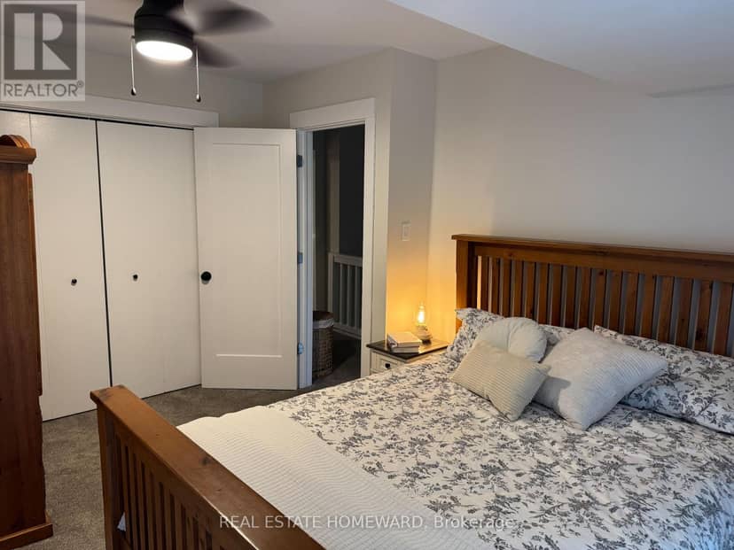 130 Escarpment Crescent — photo 7 of 16
