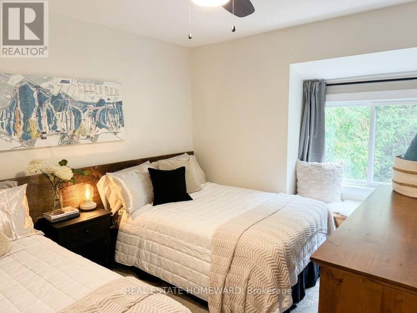 130 Escarpment Crescent — photo 8 of 16