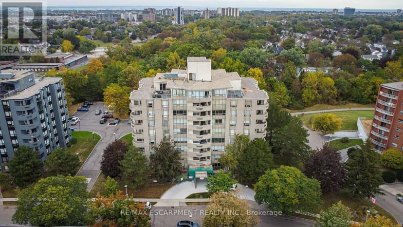 510 - 8 Village Green Boulevard — photo 1 of 29