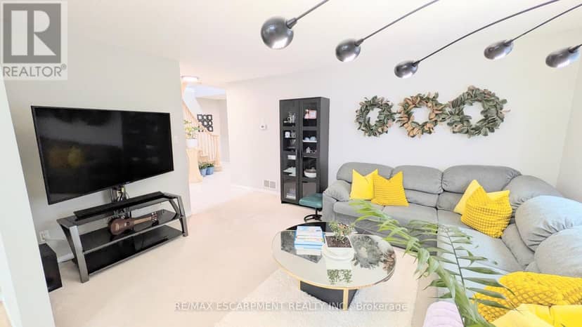 68 Benjamin Drive — photo 8 of 35