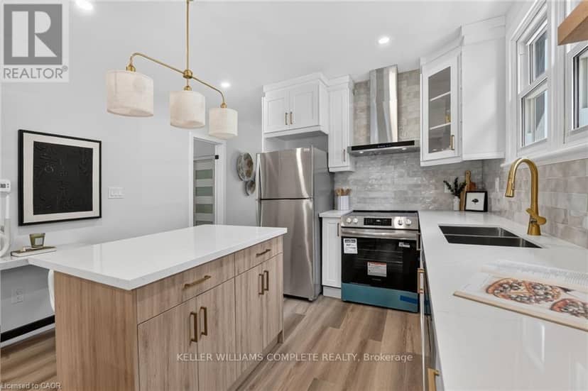 43 Brucedale Avenue E — photo 10 of 40