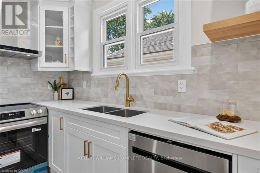 43 Brucedale Avenue E — photo 11 of 40