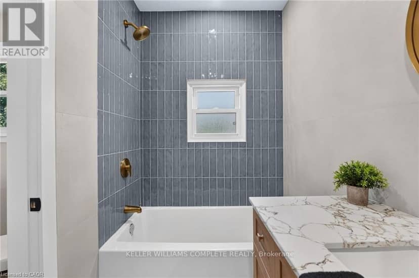 43 Brucedale Avenue E — photo 17 of 40