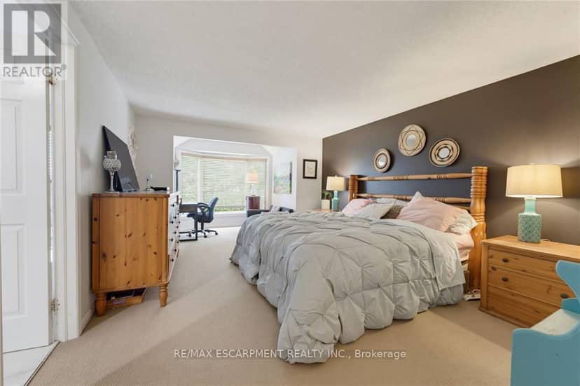 28 Seymour Drive — photo 22 of 40